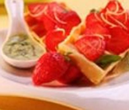 Gaufres citronnées aux fraises et jus de basilic