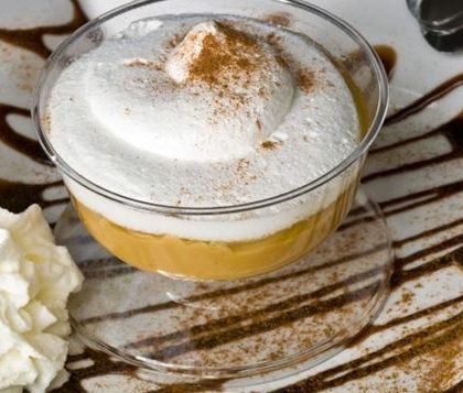 Suspiro limeno (dessert péruvien)