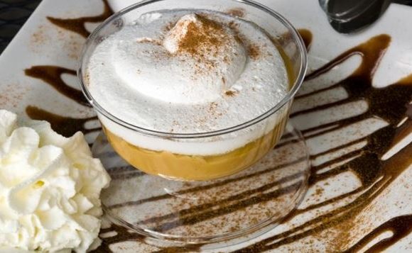 Suspiro limeno (dessert péruvien)