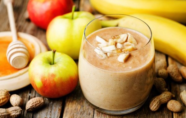 Smoothie pomme banane gingembre