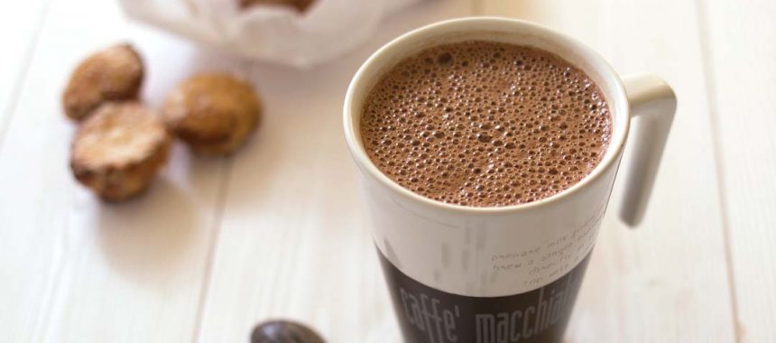 Chocolat chaud au café pour un voyage au Brésil