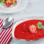 Gaspacho surprise concombre, fraises et framboises