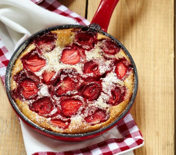 Gâteau moelleux aux fraises facile