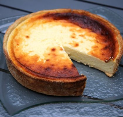 Tarte au fromage blanc (en alsacien, Käsküeche)
