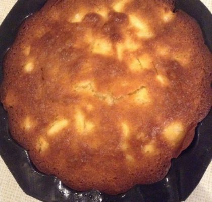 Gâteau aux yaourt aux pommes râpées