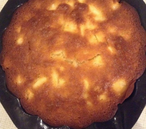 Gâteau aux yaourt aux pommes râpées