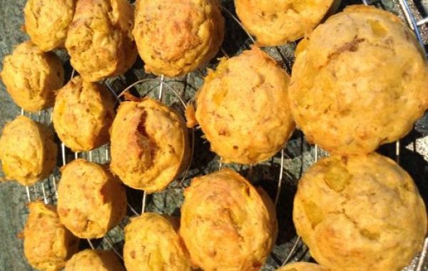 Muffins salés au thon, poivron jaune et épices de Nadine