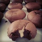 Muffin chocolat noir au coeur fondant de chocolat blanc