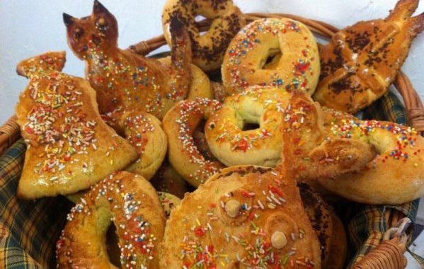 Campanares (gâteaux de Pâques faits en Tunisie)