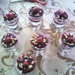 Verrines de mousse au chocolat blanc et framboises