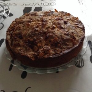 Gâteau pomme-cannelle-amandes