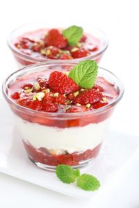 Tiramisu aux fraises et aux framboises