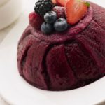 Summer pudding (pudding aux fruits rouges)