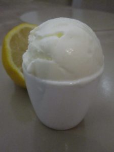 Glace yaourt au citron (frozen yoghurt)