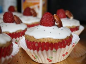 Cupcakes aux framboises et aux graines de pavot