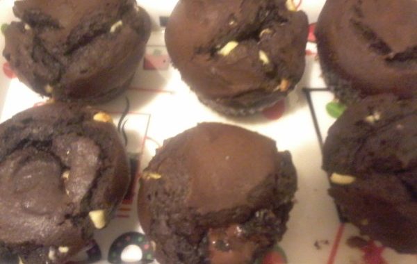 Muffins aux 2 chocolats, caramel et pâte à tartiner