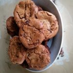Cookies forts en chocolat à la purée d’amandes