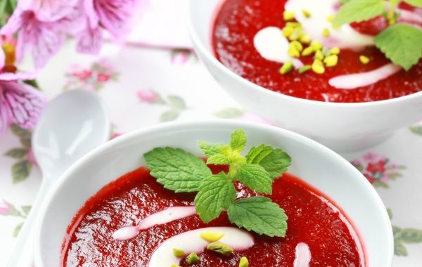 Soupe de pistaches aux fraises