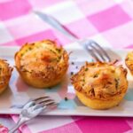Rösti tartlets with cheddar and spring onions