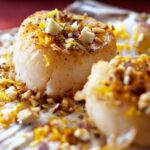 Scallop crumble with hazelnuts