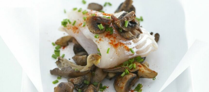 Cod and mushrooms en papillote