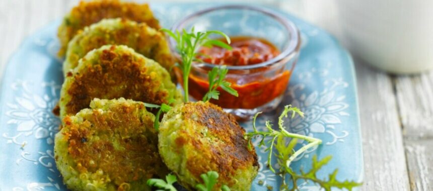 Quinoa patties and pepper coulis