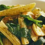 Penne with oyster mushrooms and zucchini