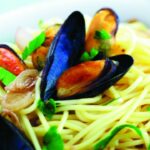 Spaghetti salad with mussels