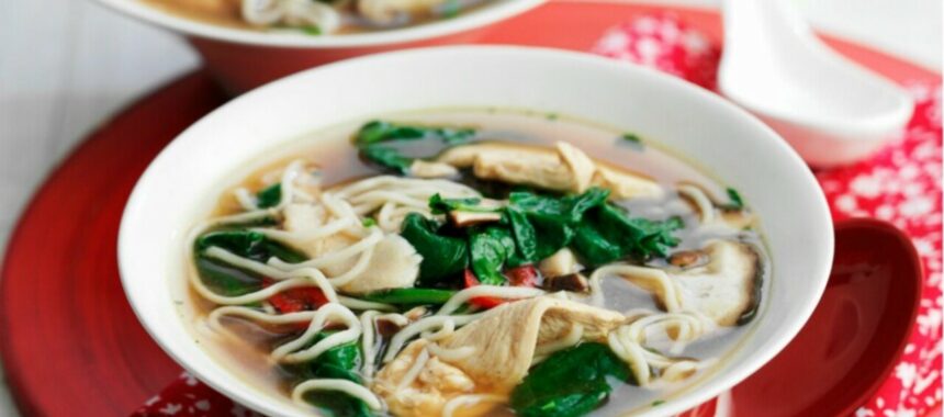 Chinese noodle and chicken soup