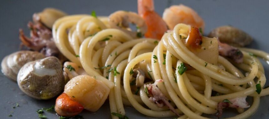 Spaghetti academia barilla with seafood