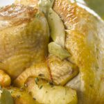 Capon with cider and apples