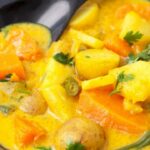 Indian vegetable curry with lime