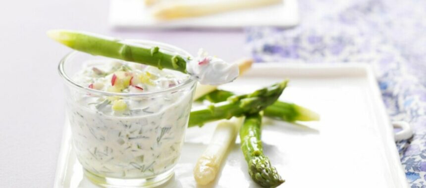 Duo of asparagus, goat cheese dipping sauce
