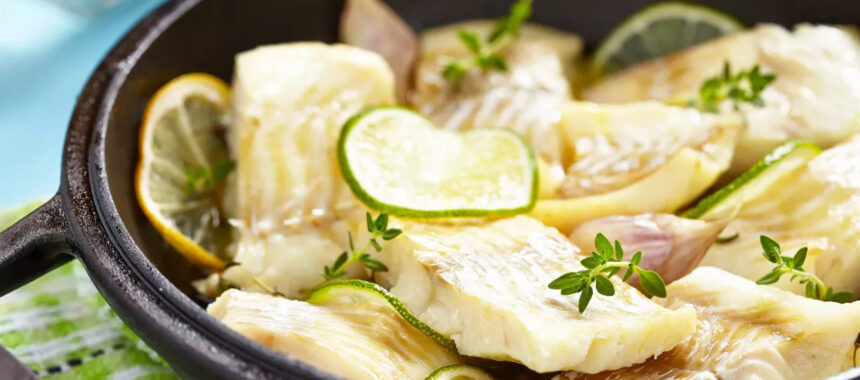 Fish papillotes with onion confit and lemons