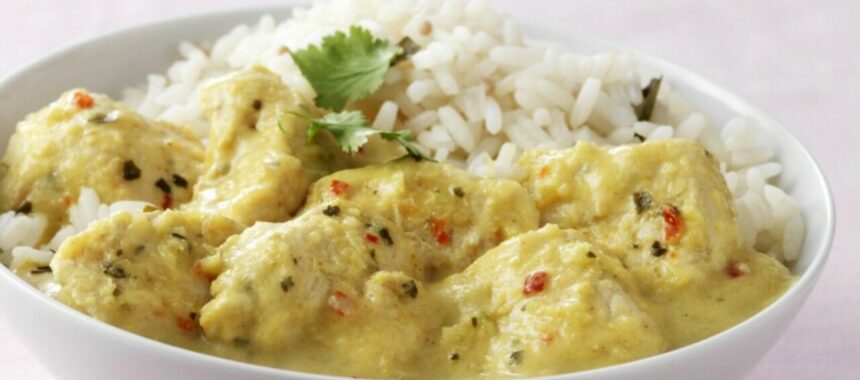 Chicken with coconut milk and rice