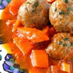 Meatballs with vegetable sauce