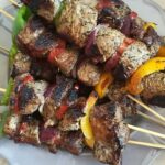 Marinated beef skewers with southern accents (chorizo, pepper and red onion)