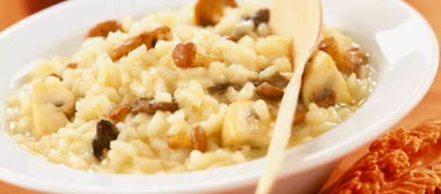 Risotto with mushrooms and grapes