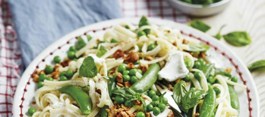 Linguine with grilled hazelnuts and peas