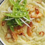 Baked omelet with soy shrimp and snow peas