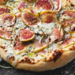 Fig and gorgonzola pizza