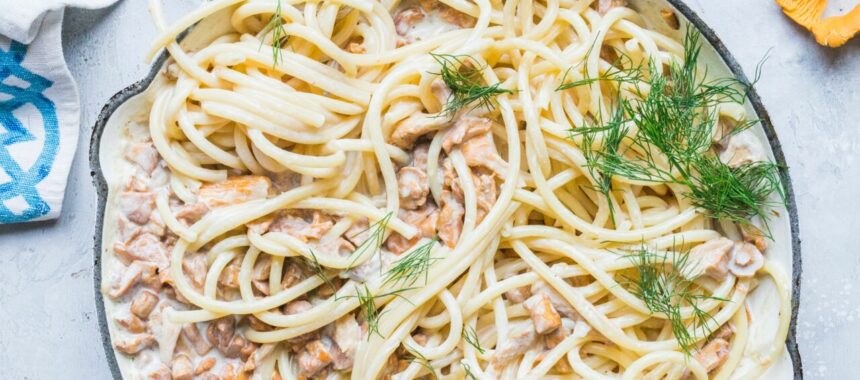 Spaghetti with chanterelles