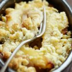 Chicken crumble with pears