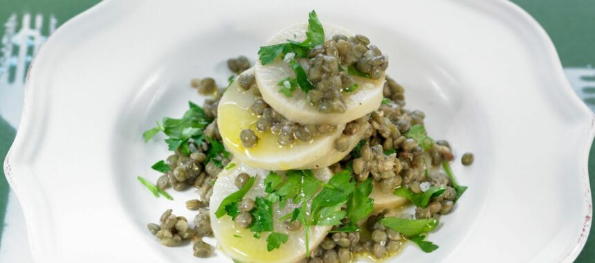 Salad of green lentils and candied turnip