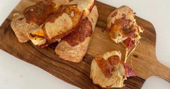 Friteuse à air pepperoni pizza croissant roll ups