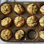 Muffins aux courgettes et à la feta plus sains