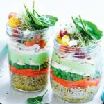 Salade de poulet et de riz avec vinaigrette green goddess