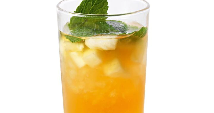 Cocktail au rhum et à l’ananas